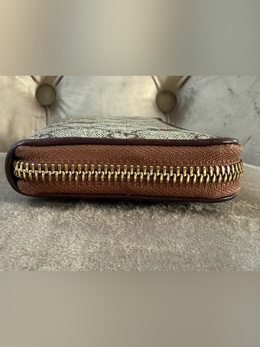GUCCI GG Supreme Canvas Love Zippy Long Wallet - Picture 7 of 11